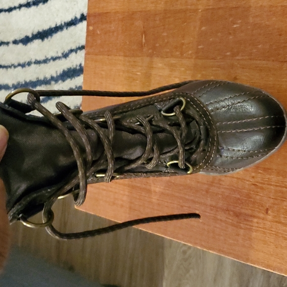 Shoes - Picture 2 of 4